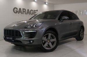 2018 PORSCHE MACAN 
