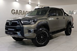 2021 TOYOTA HILUX INVINCIBLE 2.4 4X4
