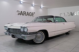1960 CADILLAC COUPE DE VILLE