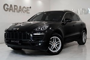 2017 PORSCHE MACAN