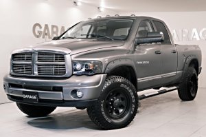 2004 DODGE RAM 5.9